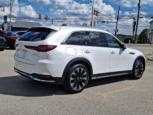 2024 Mazda CX-90 PHEV Premium Plus