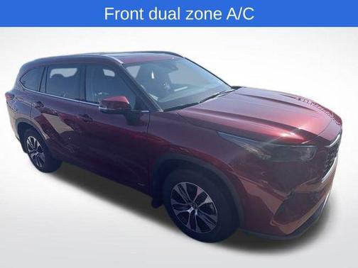 2022 Toyota Highlander Hybrid XLE