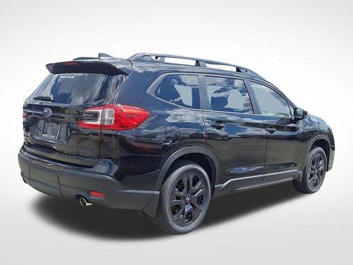 Crystal Black Silica 2025 Subaru Ascent Onyx Edition Touring 7-Passenger