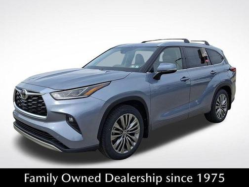 Moon Dust 2021 Toyota Highlander Platinum