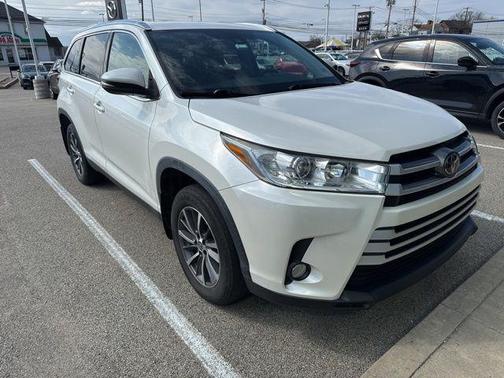 Blizzard Pearl 2019 Toyota Highlander XLE