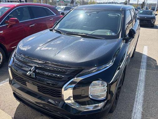 2023 Mitsubishi Outlander SE Black Edition S-AWC
