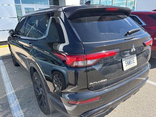 2023 Mitsubishi Outlander SE Black Edition S-AWC