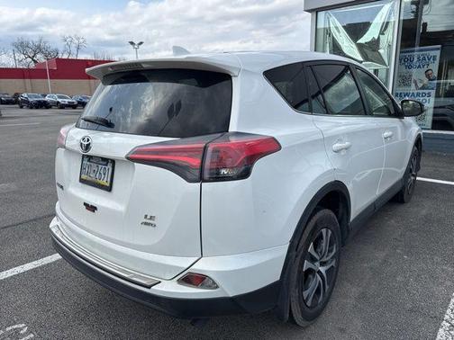 2017 Toyota RAV4 LE