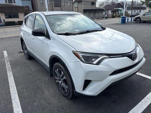 2017 Toyota RAV4 LE