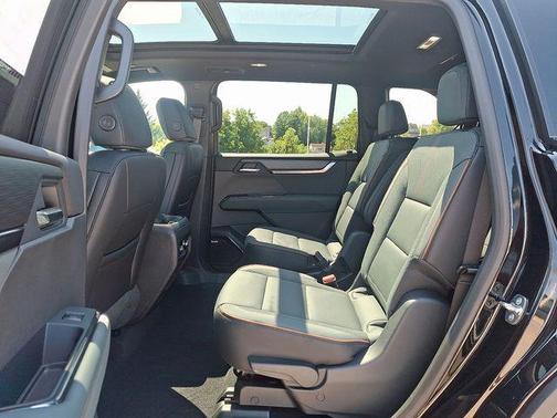 2026 GMC Acadia AWD AT4