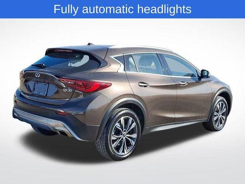 2018 INFINITI QX30 Premium