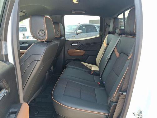 2025 GMC Canyon Base