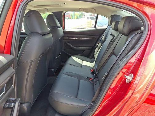 2025 Mazda Mazda3 FWD w/Preferred Package