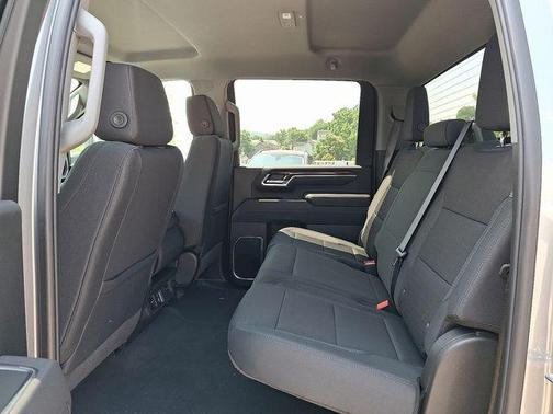 2025 GMC Sierra 2500 SLE