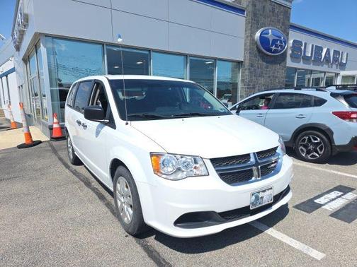 White Knuckle Clearcoat 2019 Dodge Grand Caravan SE