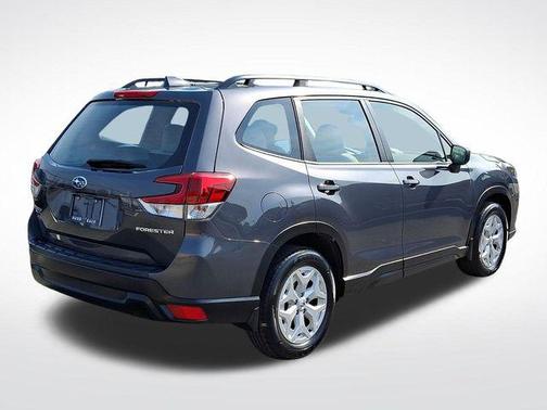 Magnetite Gray Metallic 2022 Subaru Forester Base