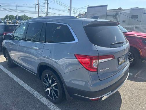 Blue 2022 Honda Pilot Elite