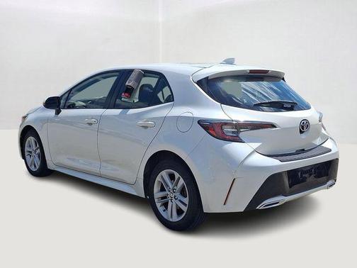 Blizzard Pearl 2020 Toyota Corolla SE
