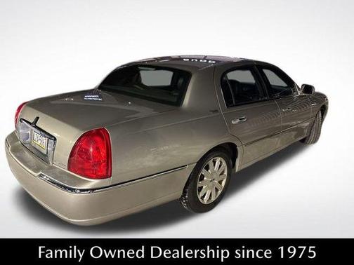 2007 Lincoln Town Car Signature