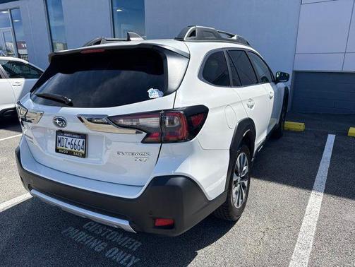 Crystal White Pearl 2023 Subaru Outback Limited XT