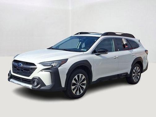 Crystal White Pearl 2023 Subaru Outback Limited XT