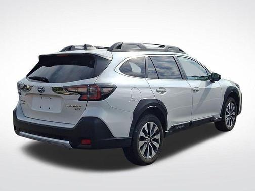 Crystal White Pearl 2023 Subaru Outback Limited XT