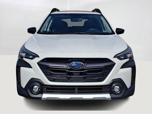 Crystal White Pearl 2023 Subaru Outback Limited XT