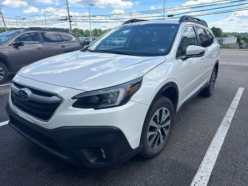 Crystal White Pearl 2022 Subaru Outback Premium