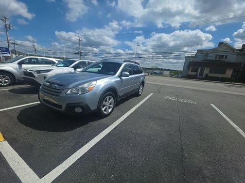 Ice Silver Metallic 2014 Subaru Outback 2.5i Premium