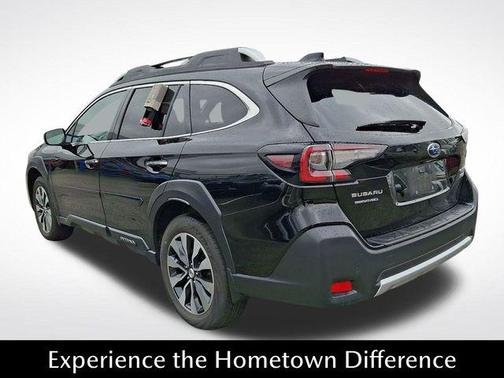 Crystal Black Silica 2025 Subaru Outback Touring