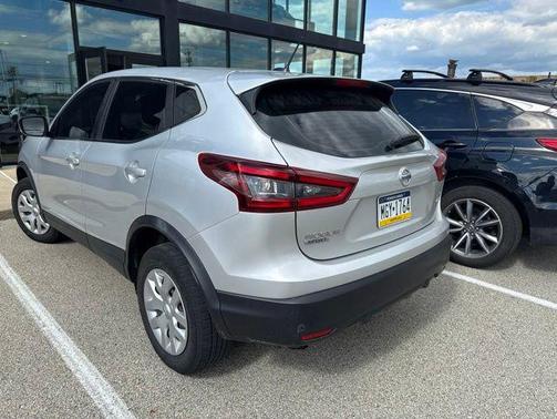 Brilliant Silver Metallic 2020 Nissan Rogue Sport S
