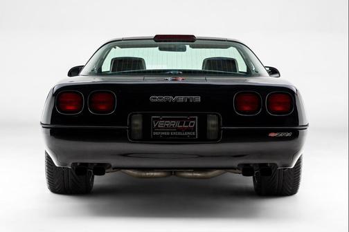 Black 1990 Chevrolet Corvette ZR-1
