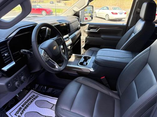 Summit White 2026 Chevrolet Silverado 3500 LT