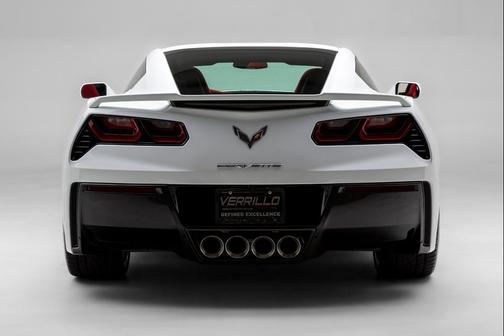 Arctic White 2018 Chevrolet Corvette Stingray