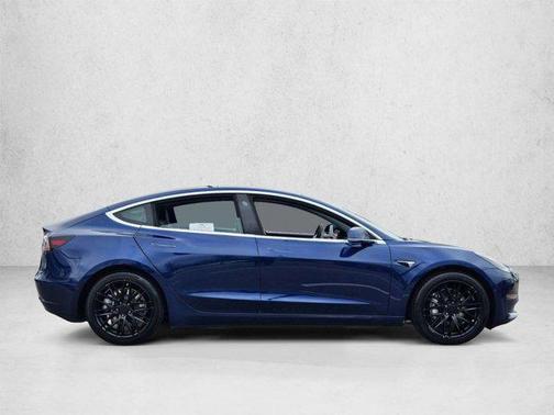 Deep Blue Metallic 2018 Tesla Model 3 Long Range