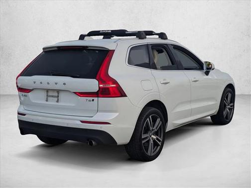 2021 Volvo XC60 T6 Momentum