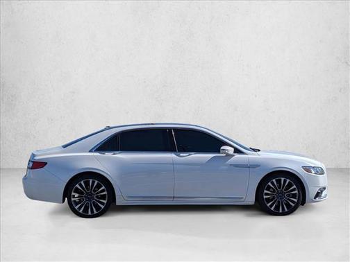 2017 Lincoln Continental Select