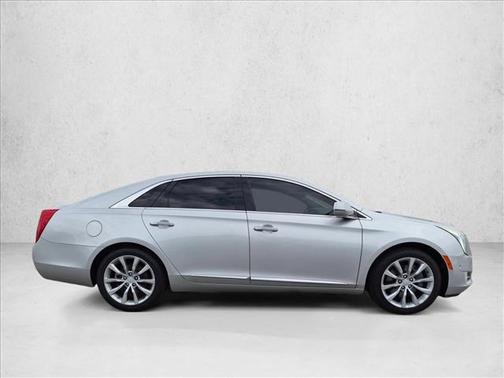 Radiant Silver Metallic 2016 Cadillac XTS Luxury