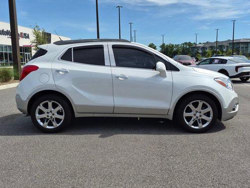 White Pearl Tricoat 2014 Buick Encore Leather