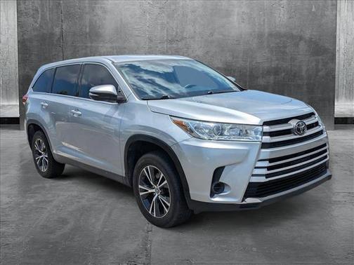 2019 Toyota Highlander LE