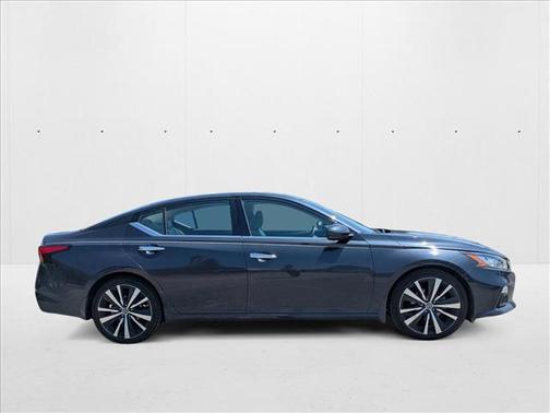 2019 Nissan Altima 2.5 Platinum