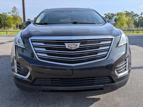 Stellar Black Metallic 2018 Cadillac XT5 Luxury
