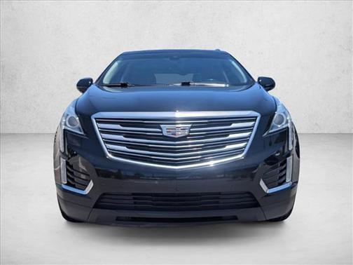 Stellar Black Metallic 2018 Cadillac XT5 Luxury