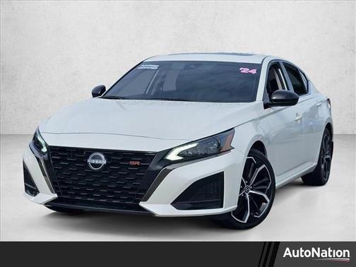 Pearl White Tricoat 2024 Nissan Altima SR FWD