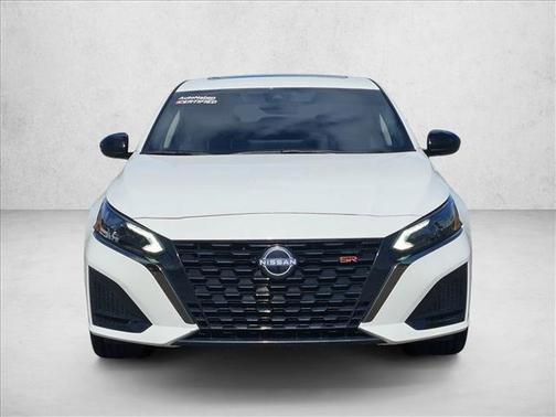 Pearl White Tricoat 2024 Nissan Altima SR FWD