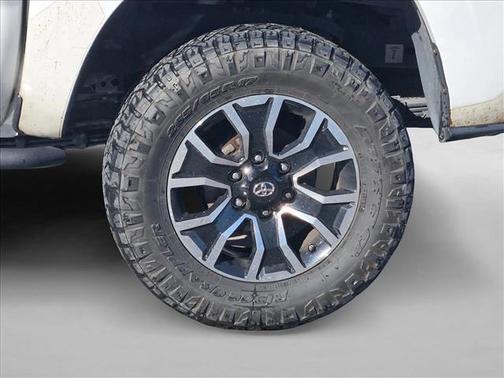 2017 Toyota Tacoma SR