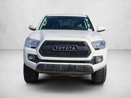 2017 Toyota Tacoma SR