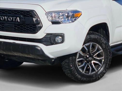 2017 Toyota Tacoma SR