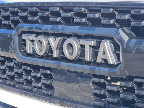 2017 Toyota Tacoma SR