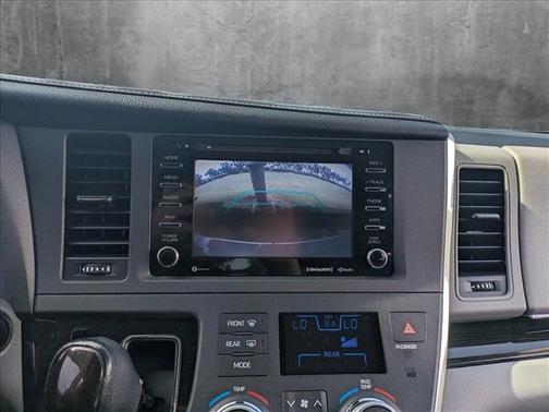 2018 Toyota Sienna XLE