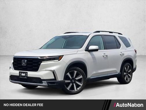 Platinum White Pearl 2023 Honda Pilot Touring 8-Passenger