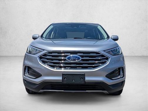 Iconic Silver Metallic 2022 Ford Edge SEL
