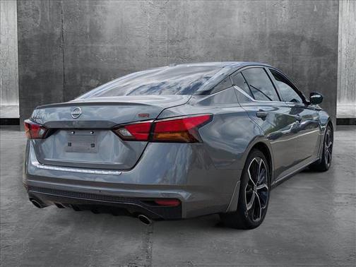 2023 Nissan Altima SR FWD