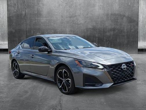 2023 Nissan Altima SR FWD